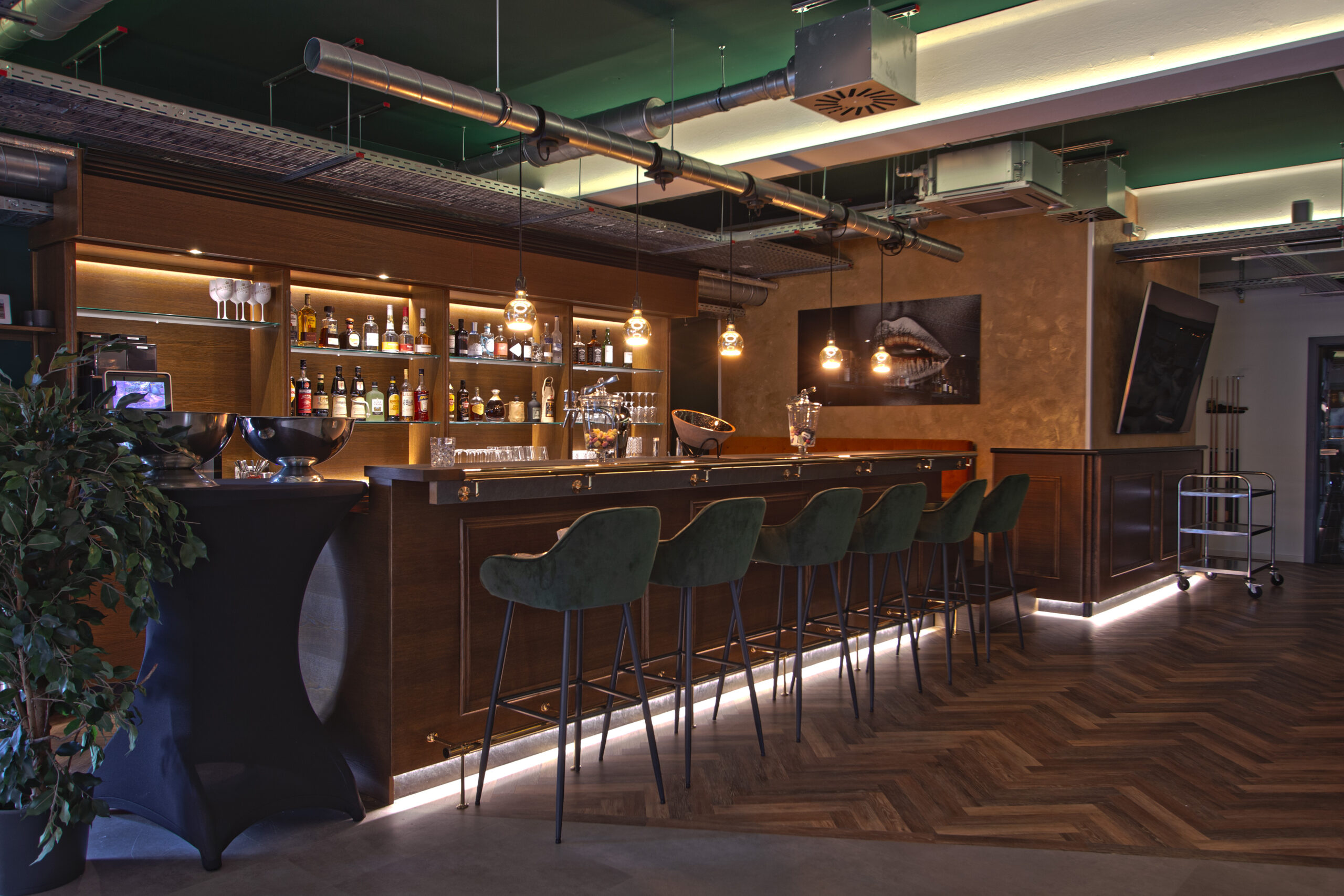 Lounge_hdr1